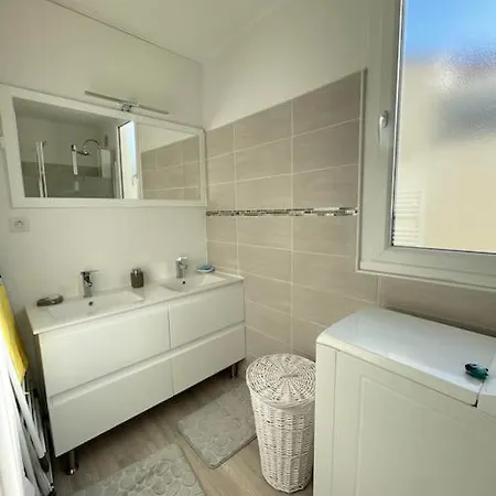 La Goelette Jolie Maison De Pecheur A 2 Pas De La Grande * Les Sables-d'Olonne