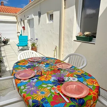 La Goelette Jolie Maison De Pecheur A 2 Pas De La Grande Holiday home Les Sables-d'Olonne